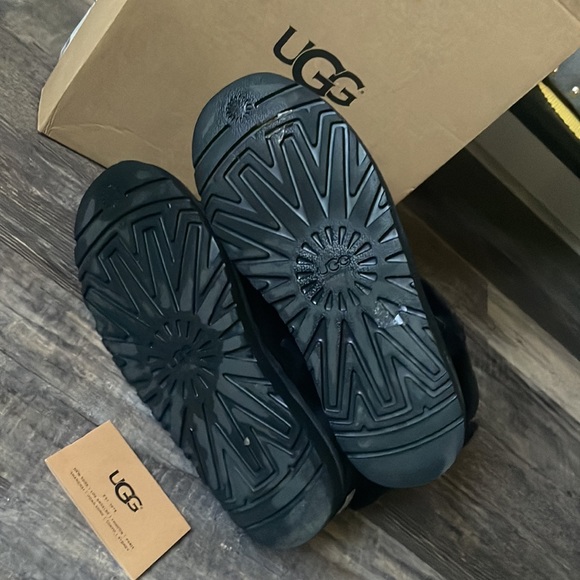 Hadley Ugg Boots - Picture 6 of 8